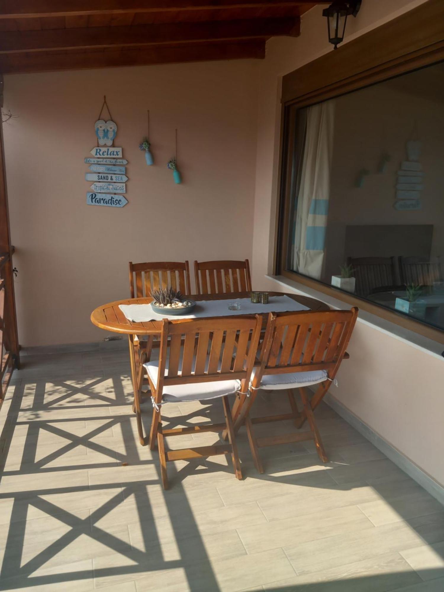 Paralio Astros Beachfront Suites Xiropigado Camera foto